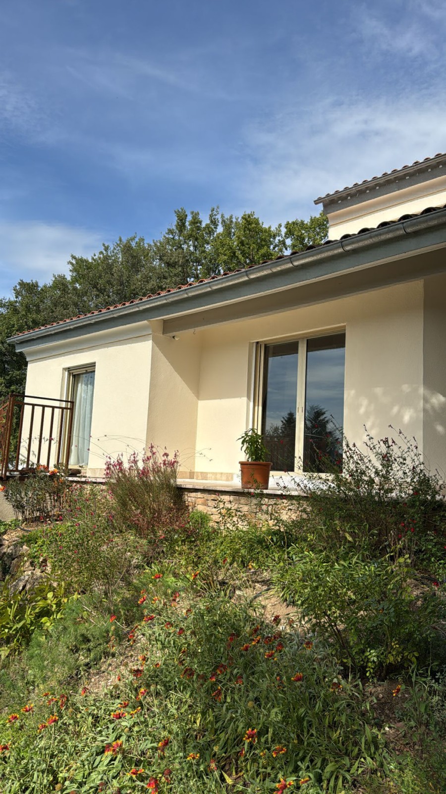 Ravalement de façade avec peinture thermo-réflective à Barjols : Fraîcheur estivale et durabilité