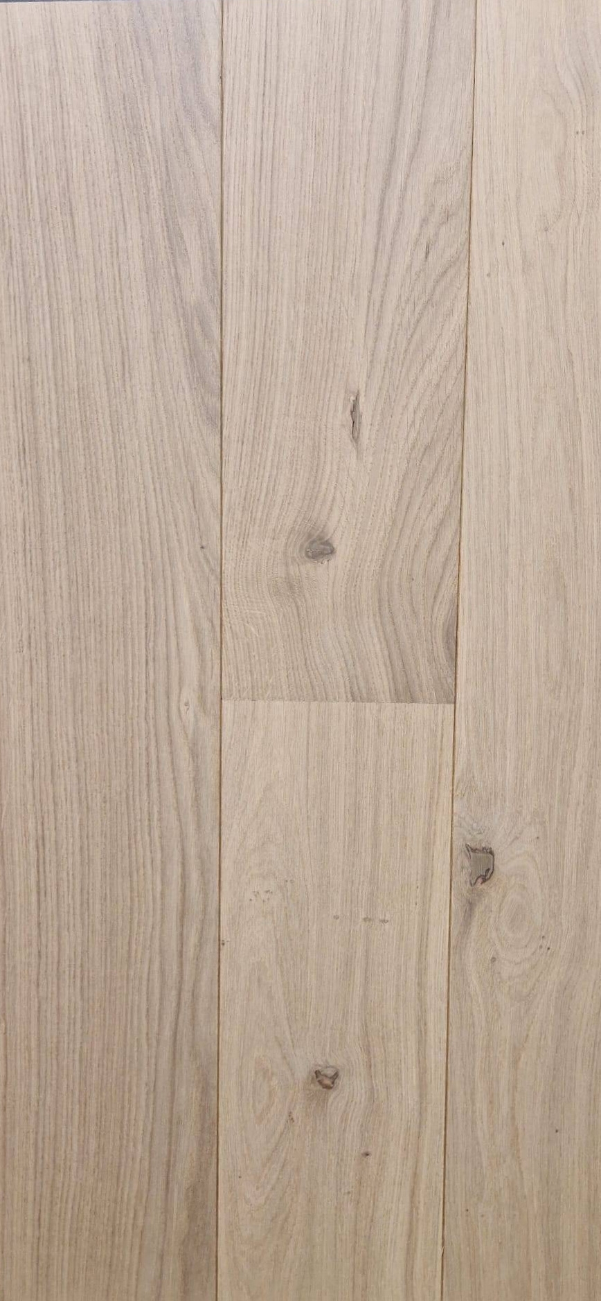 Parquet contrecollé, P122 Chêne Nature, gamme PREMIUM AUTHENTIC de NATURE PARQUET, Ép 10mm, 2,5mm de Parement, 2 Chanfreins, 140mm x 1190mm, Paquet de 1,499 m²