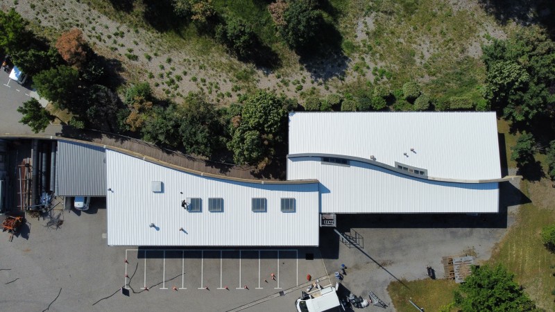 Peinture anti chaleur, peinture blanche toiture application airless 600m2  à Dignes 