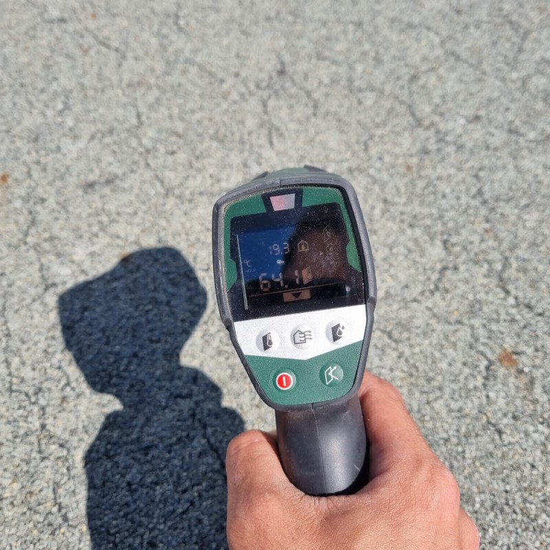 Revêtement thermoreflectif de toiture sur gymnase au pradet baissé de la température de 30c°en surface 